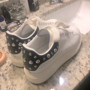 ALEXANDER MCQUEEN WOMENS SIZE 41 (US9)